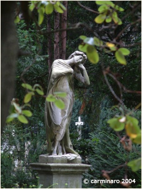 Diese wohl von A. dal Zotto geschaffene Figur ist mein pers�nlicher Favorit auf dem Alten Friedhof Bonn